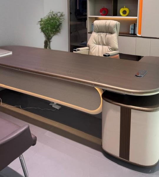 Venice executive office desk